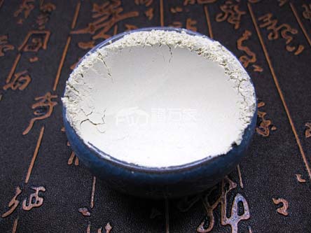 三七粉什么颜色的好? 三七粉什么颜色的好?