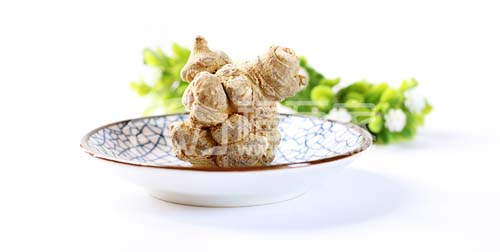 三七粉可以直接放嘴里冲服 三七粉可以直接放嘴里冲服